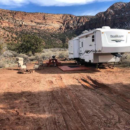 Отель Camp Valhalla At Zion Colorado City Экстерьер фото