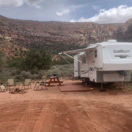 Отель Camp Valhalla At Zion Colorado City Экстерьер фото