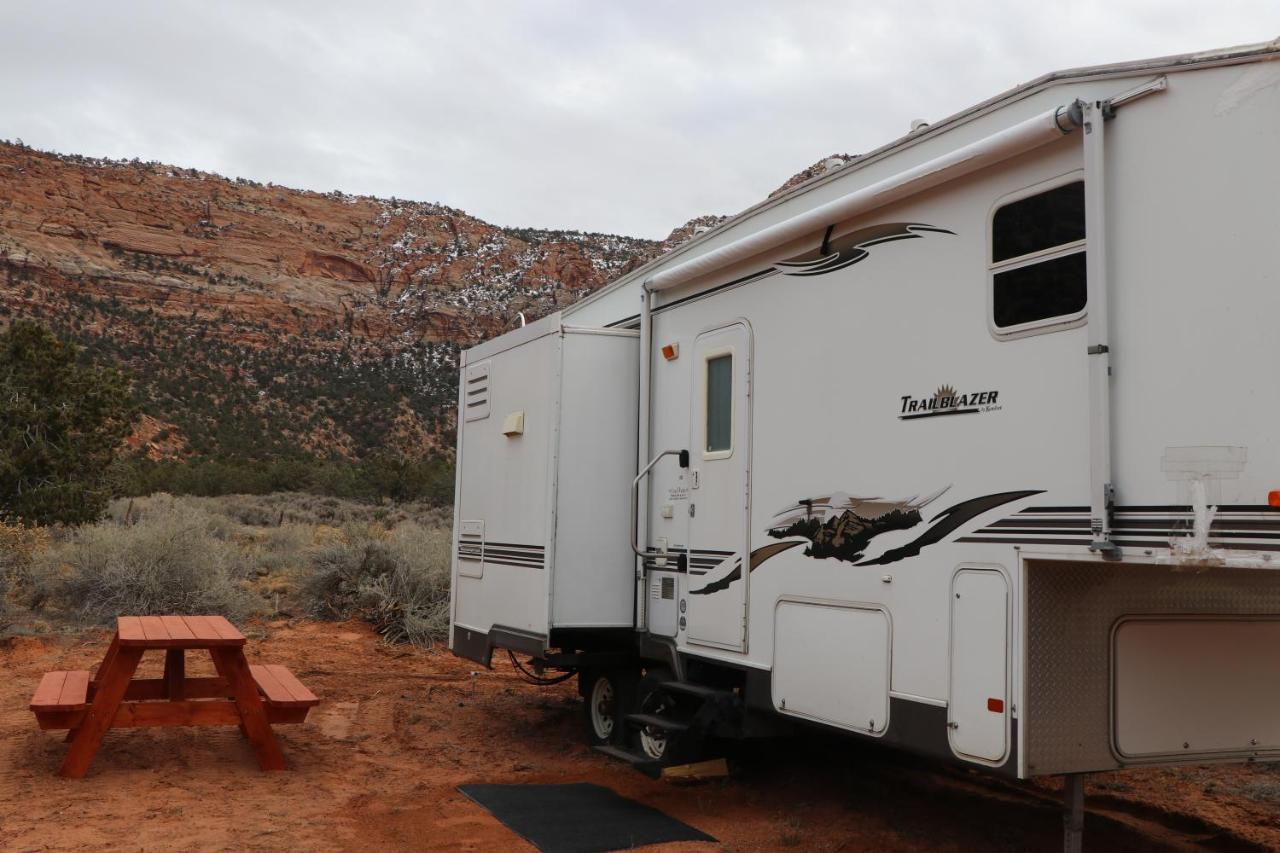 Отель Camp Valhalla At Zion Colorado City Экстерьер фото