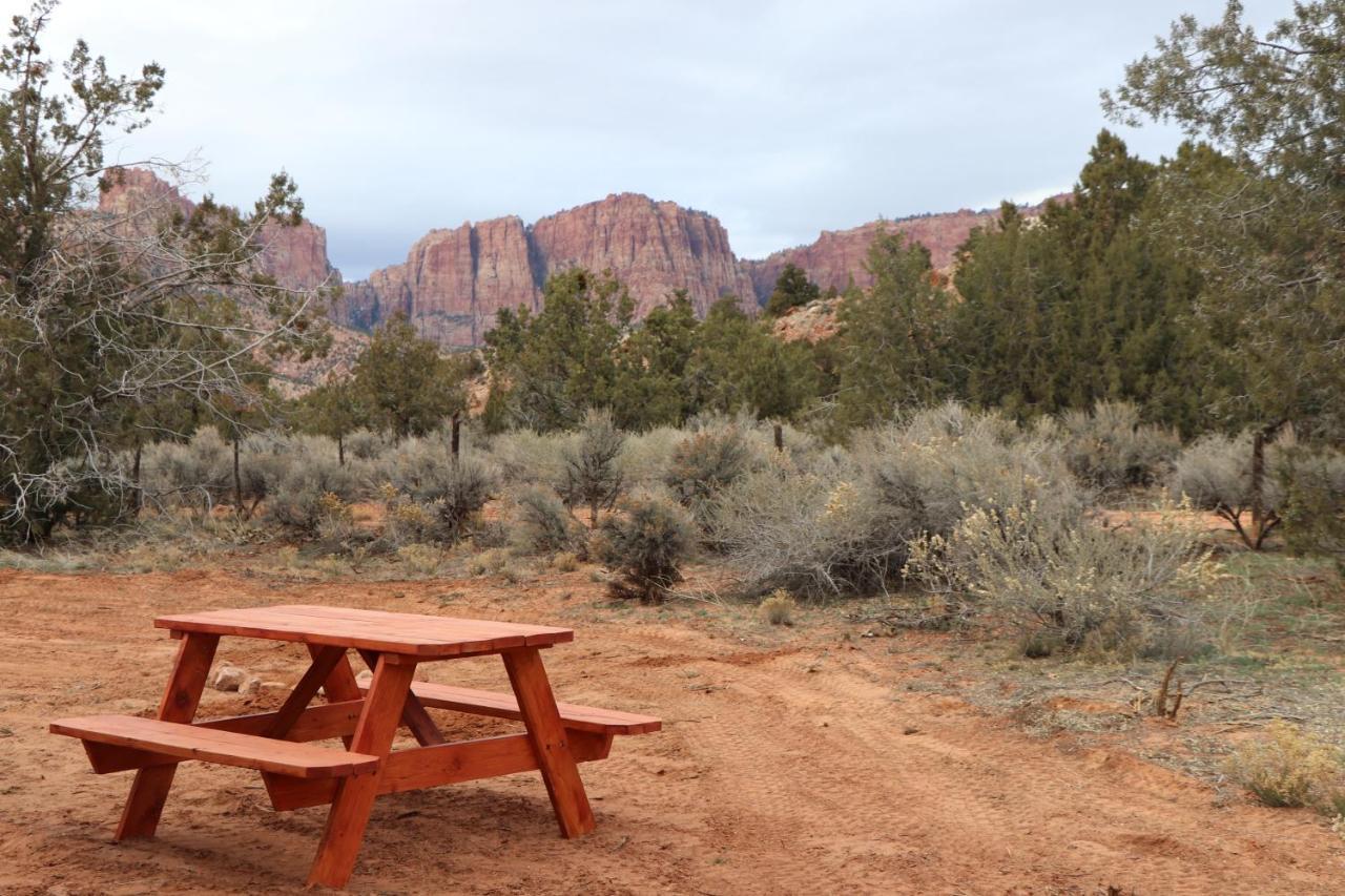 Отель Camp Valhalla At Zion Colorado City Экстерьер фото